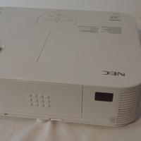 Proiettore Nec full HD 4000 ANSI Lumen