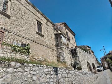 Locali commerciali in Montesarchio (BN)