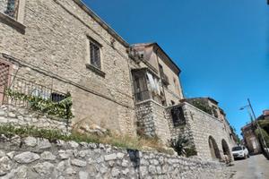 Locali commerciali in Montesarchio (BN)