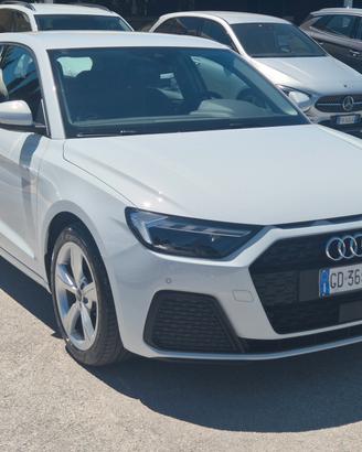 Audi A1 SPB 30 TFSI S tronic line edition