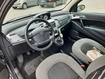 lancia ypsilon  11/2007