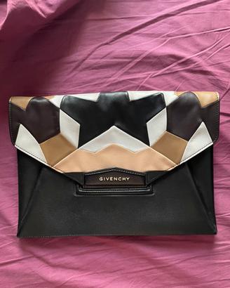 Pochette Givenchy originale