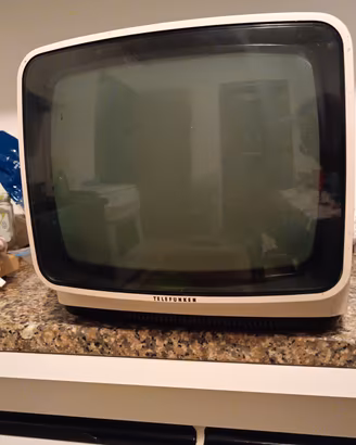 TV portatile anni 70 Telefunken 
