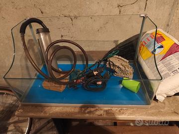 Acquario pesci/tartarughe  in vetro usato