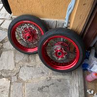 Cerchi Motard falco rossi gommati con dischi
