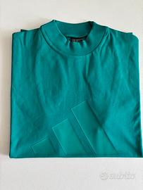 T-shirt Adidas over Basketball