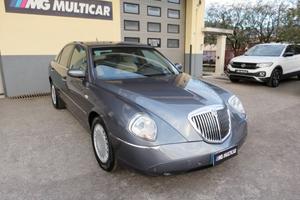 Lancia Thesis 3.0 V6 24V aut - 6 cilindri Busso - 