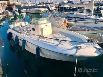 Sessa Key Largo 22 + Suzuki 140cv bianco