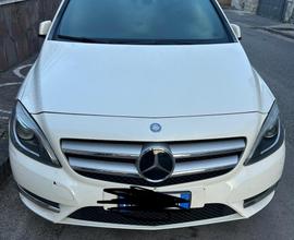 MERCEDES CALASSE B 200 cdi VERSIONE PREMIUM 2012