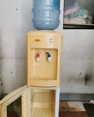 erogatore d'acqua 