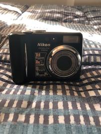 Macchinetta nikon coolpix7900