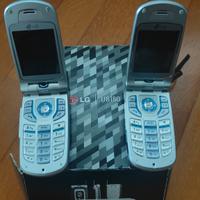 due cellulari completi di carica batteria6