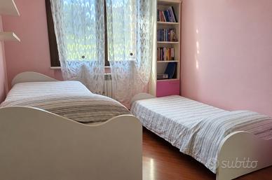 2 Letti e 2 Scaffali-Librerie