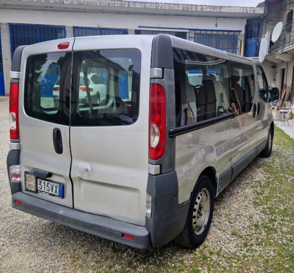 OPEL Vivaro Life