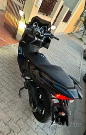 Tmax 530 sx abs sport edition