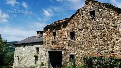 Rustico in sasso provincia piacenza - panoramico