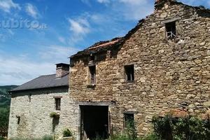 Rustico in sasso provincia piacenza - panoramico