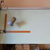 Tavolo da disegno con tecnigrafo 