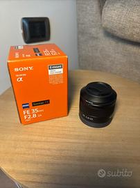 Obbiettivo Sony full-frame 35mm f/2.8 Zeiss