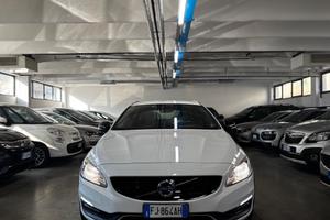 Volvo V60 Cross Country D3 Geartronic Summum