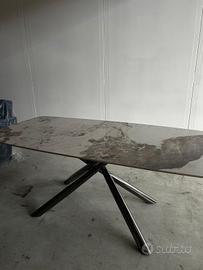 Tavolo con ripiano in gres porcellanato 180x90