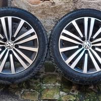 GOMME E CERCHI VOLKSWAGEN 235 45 17 97W 4 STAGIONI