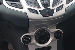 FORD FIESTA 1.4 TURBO DIESEL 
