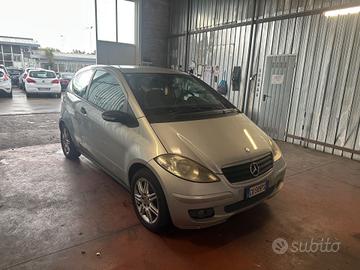 Mercedes-benz A 150 ICERCHI IN LEGA- SEDILI