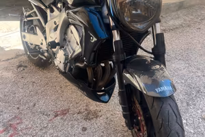 YAMAHA FZ6