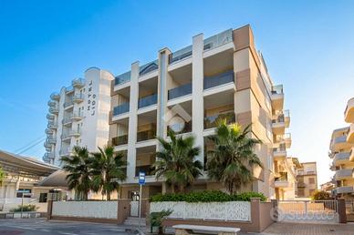 3 LOCALI A ALBA ADRIATICA