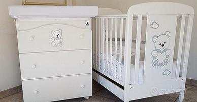 LETTINO IN LEGNO CON FASCIATOIO