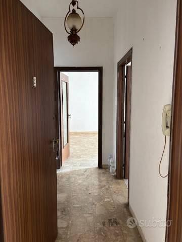 Appartamento di 93 m² con 4 locali e box auto a Oc - Vista 2