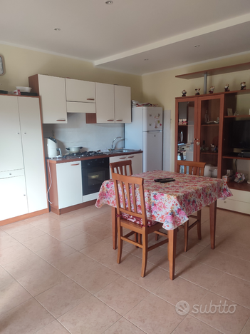 Vendita casa indipendente 48mq più terreno 2700m