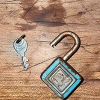 Lucchetto antico OAL