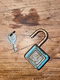 Lucchetto antico OAL