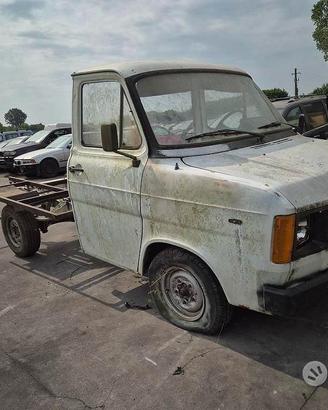 Ford Transit 1980 MK2 Demolito - Per Ricambi