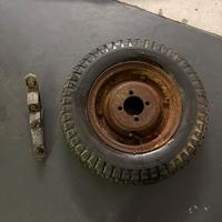 Portaruota di scorta e ruota completa Piaggio