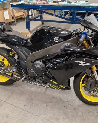 Yamaha R1 2008 da Pista
