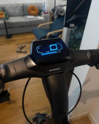 Segway Monopattino Elettrico - Come Nuovo (85km +