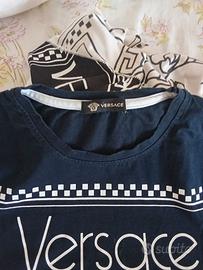 Lotto 2 T-Shirt Versace – Stesso Modello Medusa in