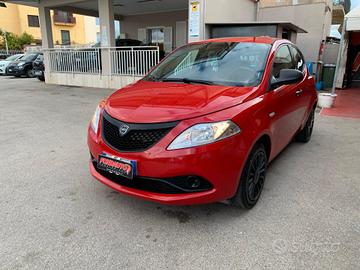 Lancia Ypsilon 1.2 69 CV 5 porte Elefantino Blu