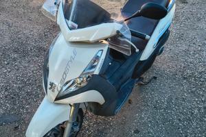 scooter Peugeot Geopolis 300