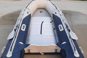 Gommone Honwave T40 4M + motore