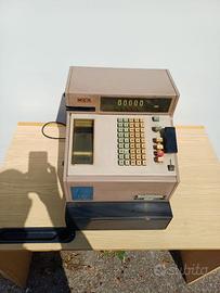Registratore di cassa vintage NCR