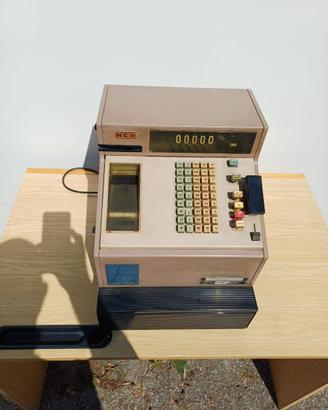 Registratore di cassa vintage NCR