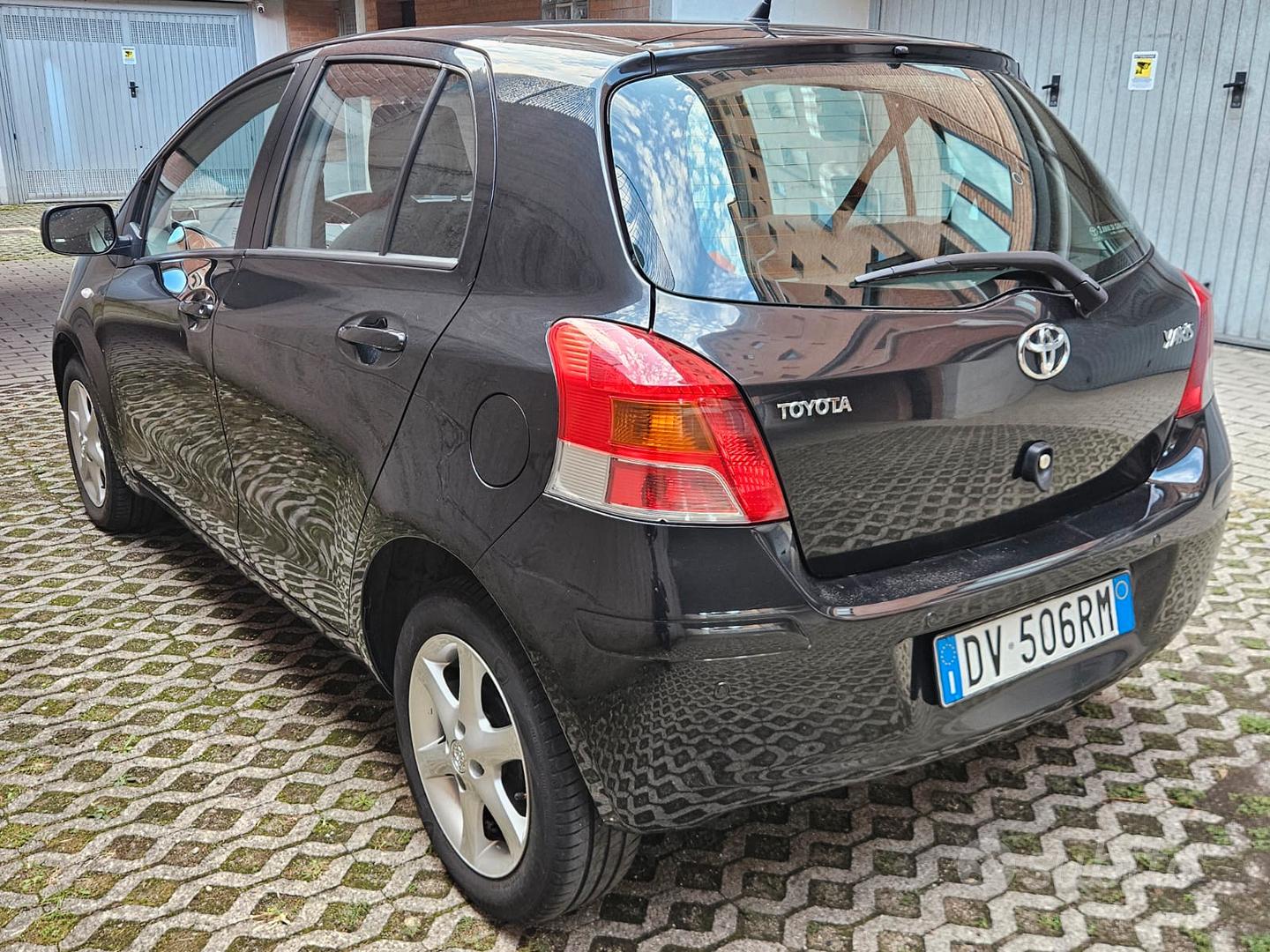 Toyota Yaris 2009 photo 4