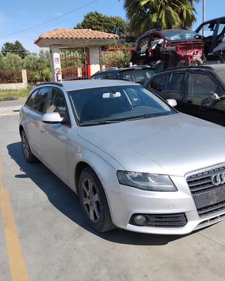 PER uso RICAMBI - AUDI A4 B8 2010
