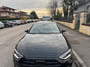 Audi A4 anno 2020 ibrida full full entra