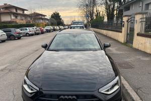 Audi A4 anno 2020 ibrida full full entra
