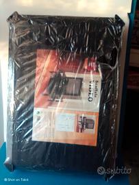 Mobiletto in Plastica per la TV o per le Consolle